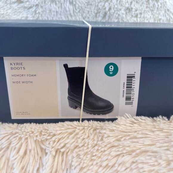 NWT Universal Thread Women's Kyrie Chunky Heel Ankle Sock Black Boots 9 Wide - Picture 14 of 14